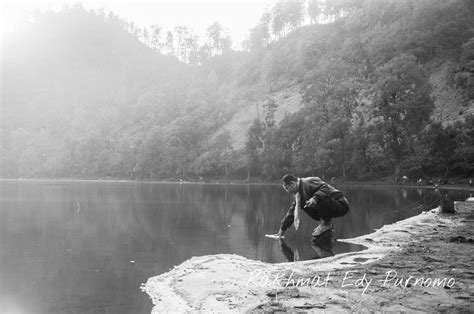 20 tempat prewedding bertema alam terbaik di jogja setiap pasangan di dunia ini 30 foto prewedding unik lucu romantis terbaru 2019 teman traveler sedang mencari inspirasi foto pre wedding bernuansa alam jangan bingung. Kumpulan Foto / Gambar Pemandangan Alam Indah di Indonesia