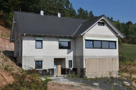 Dann rufen sie uns einfach an. Häuser | VR-Bank Immobilien Coburg