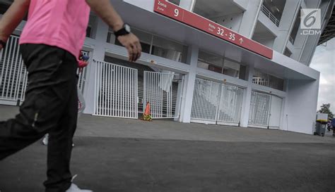 FOTO Penampakan Pintu Stadion GBK Yang Jadi Korban Suporter Foto