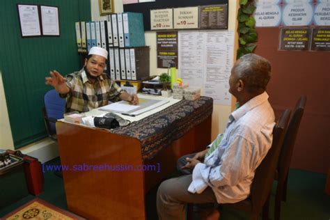 Ust lutfi pengerusi pusat rawatan islam darussyifa klia telah kembali kerahmatullah pada 5.1.14 jam 3 pagi. Pengalaman Rawatan di Pusat Rawatan Islam Al-Qayyum