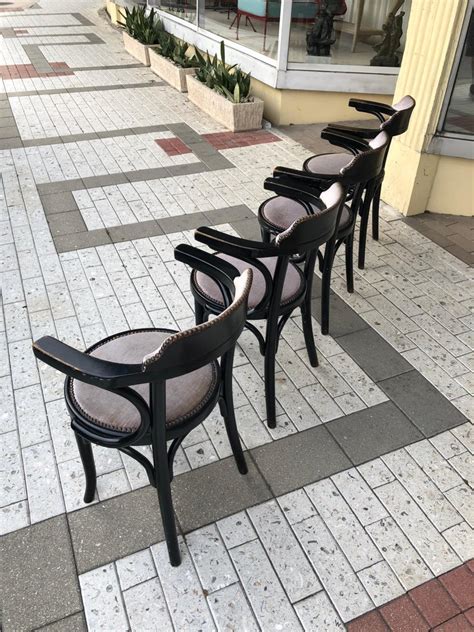 Vintage design thonet 215 r café chair bentwood classic. Thonet Chairs in Black Ebony, Set of 4 For Sale at 1stdibs