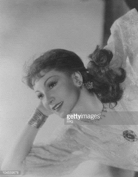 Claudette Colbert French Born American Stage And Film Actress Claudette Colbert