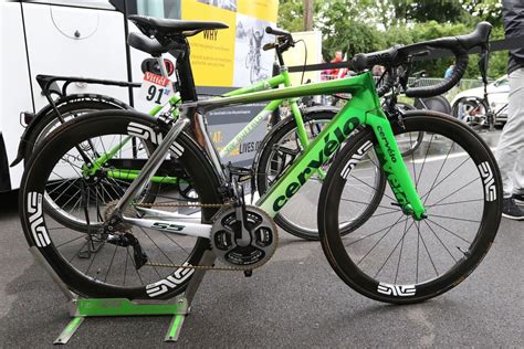 In the sprint finishes, though, the aero benefits of the s5 outweigh the weight. Pro Bike Gallery: Mark Cavendish's custom-painted Cervelo ...