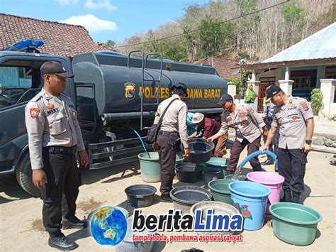 Mimpi ini juga dapat berarti baca juga: Kapolres KSB Mendistribusikan Air Bersih Kepada Masyarakat ...