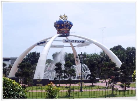 Hubungi kami cawangan pejabat imigresen malaysia negeri johor. MERCU TANDA SERLAH IDENTITI BANDAR DIRAJA MUAR #P146 ~ BN ...