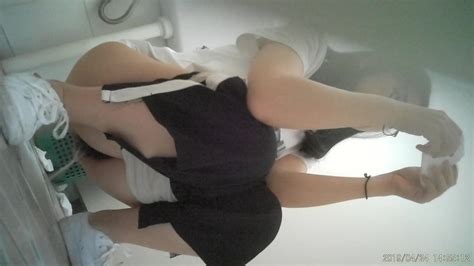 Chinese Toilet Voyeur 15and16