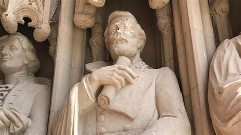 Duke Chapels Confederate General Robert E Lee Statue