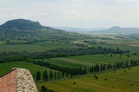 Tra il xv e il xviii l'ungheria, che in questo periodo assunse il nome di ungheria reale, visse uno stato di guerra continua contro l'impero ottomano, con. Chi viaggia impara: Immagini dal mondo: Ungheria (U)