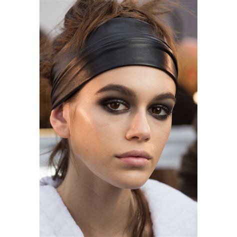 Nyfw Fall 2018 Beauty Trends Best Hair And Makeup Looks For Fall Allure