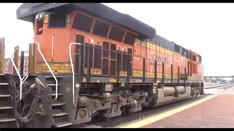 Bnsf Tier 4 Et44c4 Leads Cn A431 In Centralia Illinois Youtube