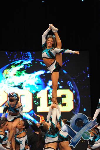 cheer extreme senior elite worlds 2013 gabie dinsbeer is so amazing she really earned her