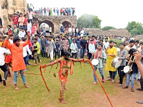 Bonalu Festival 2022 Celebrations At Golconda Fort Photo Gallery Sakshi