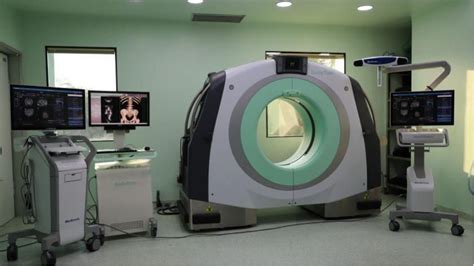 Intraoperative And Portable Ct Scanner With Navigation In Delhi Max