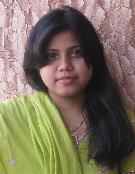 free download wallpapers pakistani girls photos so cute pakistani girls wallpapers [1229x1584