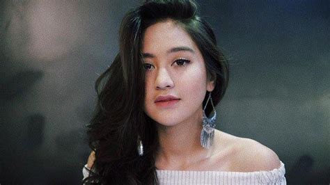 populer fakta kecelakaan beruntun salshabilla adriani