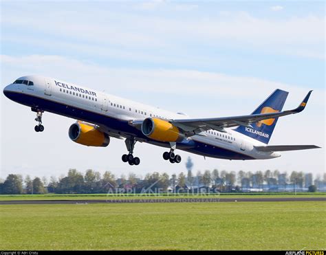 Tf Isv Icelandair Boeing 757 200 At Amsterdam Schiphol Photo Id