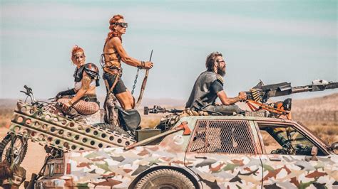 Wasteland Weekend See Insane Photos From Epic Mad Max Desert Party Wasteland Weekend