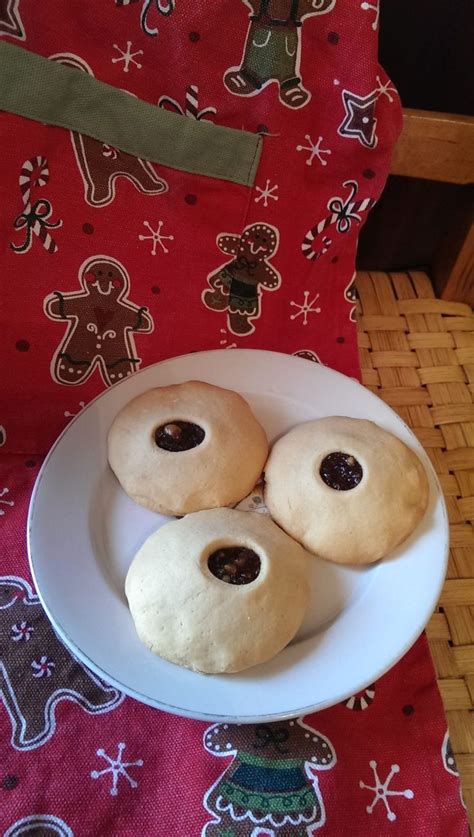 My mom got this recipe from a coworker and our family has been baking these for years. Brethren Raisin-Filled Cookies | Recipe (With images) | Raisin filled cookies
