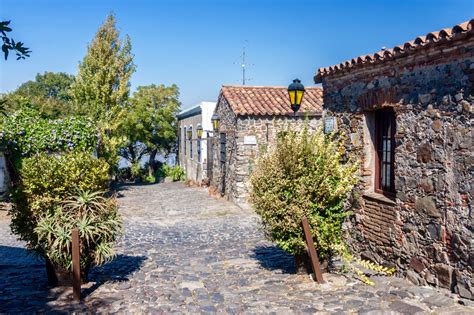 It is filled with old colonial buildings and cobbled streets, and is inscribed on the unesco world heritage list. Visiting the historic quarter of Colonia del Sacramento ...
