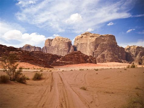 Wadi Rum Wallpapers Top Free Wadi Rum Backgrounds Wallpaperaccess
