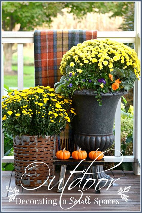Outdoor Fall Decorating In Small Spaces Stonegable