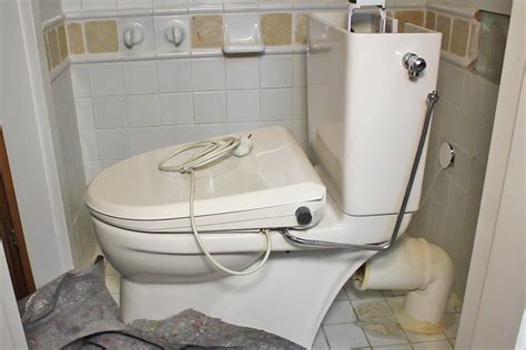 Toilette abbauen - Anleitung @ diybook.ch