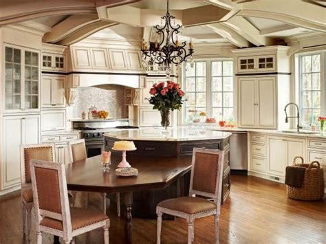 Gallery featuring rustic kitchen cabinets including finishes, door styles, hardware, color & matching ideas. Kitchen Classic Cabinets: Pictures, Options, Tips & Ideas ...