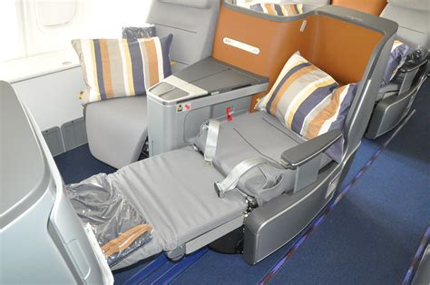 Lie Flat Business Class Seats Go Mainstream A Guide And Review