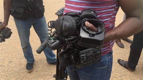 Saharareporters.com is an outstanding, groundbreaking news website that encourages citizen journalists to report ongoing corruption and government malfeasance in africa. Sahara Reporters on Twitter: "Flash: a cameraman from ...
