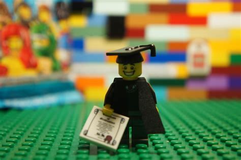 Lego 8805 Graduate Student Graduation Guy Minifigure Series 5 Polybag