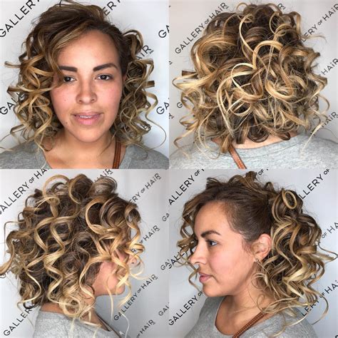 Blonde Back Pinned Curly Bob With Highlights The Latest
