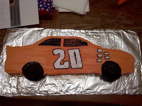Learn how to make this simple car car cake | birthday cake උපන්දිනයට කාර් කේක් පුංචි පුතාලගෙ උපන්දින වලට this video will show you the process of making a car cake from carving to the finished product in 2 minutes. Pin by Holly Parker on Our birthday cakes | Race car cakes ...