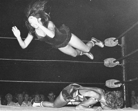 Toni Rose And Fran Gravette Female Wrestlers Womens Wrestling Wrestler