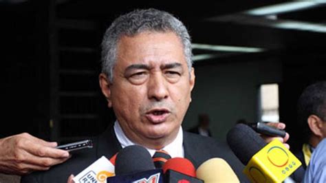 Teniendo como fondo el bello paisaje de ensenada, baja california, el actor juan pablo medina. Pablo Medina: CNE forjó partida de nacimiento de Nicolás ...