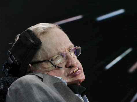 Stephen Hawking Warns Artificial Intelligence May Replace Humans