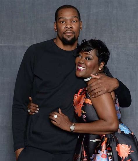 Kevin Durant Mother All About Mama Durant 2022 Update Kevin