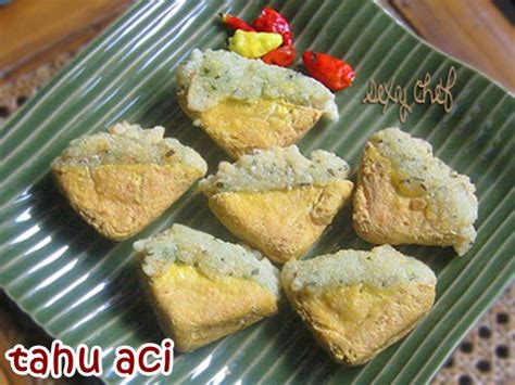 Resep soto ayam tauco khas tegal yang terkenal gurih dan nikmat dengan bahan dasar ayam kampung sehingga tercipta. Jawa Tengah - makanan khas berbagai daerah di Indonesia :)