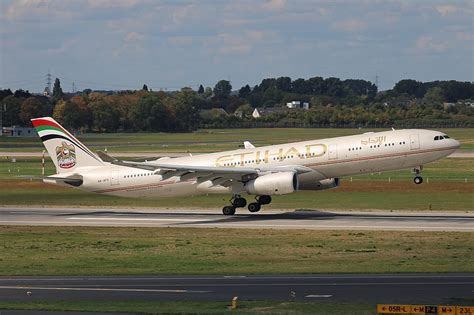 Etihad Airways Fleet Airbus A330 300 Details And Pictures