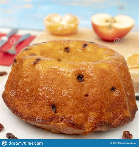 Tante idee per decorare la casa a natale e l'albero di natale con tanti oggetti diversi, dalle luci alle ghirlande. Dolce E Torte Fatte In Casa, Fresche, Di Conifere, Con ...