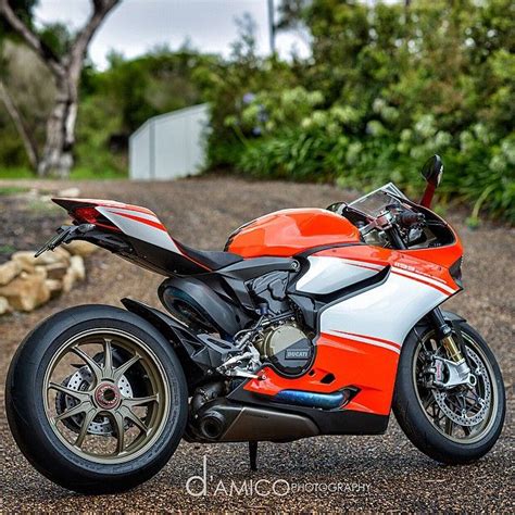 The ducati 1299 panigale is a 1,285 cc (78.4 cu in) ducati sport bike unveiled at the 2014 milan motorcycle show and produced since 2015 as a successor to the 1,198 cc (73.1 cu in) 1199. Ducatista — It's not everyday you get to stand in the ...