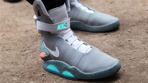 Nike Creates Self Lacing Shoes From Back To The Future Daniel Swanick
