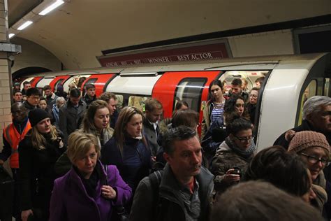 You won't believe it when you see what laura and kelly do! London Underground chaos: Jubilee line shut down and Bank ...