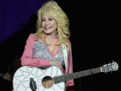 Happy Birthday Dolly 5 Interesting Facts About Dolly Parton