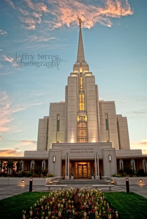 Rexburg Idaho LDS Temple 2012 | Lds temples, Mormon temples, Mormon temple