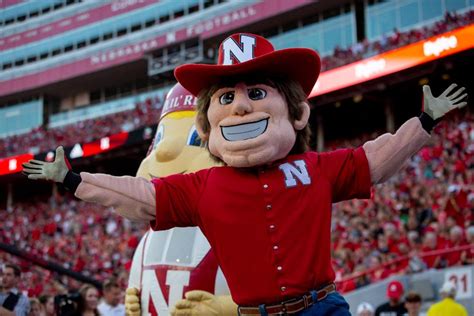 Herbie Turns 45 Looking Back On Nebraskas Mascot History Sports