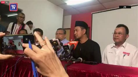 Johor menteri besar, malezya johor eyaletinde hükümet başkanıdır. Sidang media Menteri Besar Johor ke-17, Dr Sahruddin Jamal ...