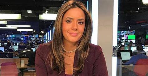 She is a celebrity tv show host. Paloma Tocci se derrete pela filha: ''Explodindo de amor ...