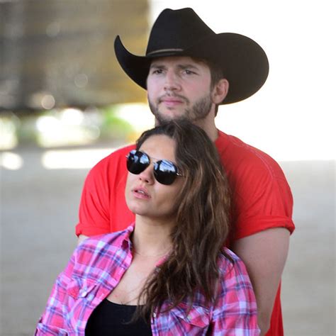 Mila kunis wurde als tochter des maschinenbauingenieurs mark und der physiklehrerin elvira kunis im sowjetischen czernowitz in der heutigen ukraine geboren. Mila Kunis und Ashton Kutcher haben „Ja" gesagt ...