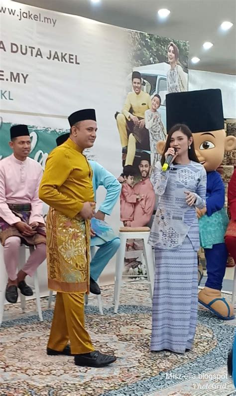 Selama ini saya perasan yang baju melayu di kedai kain jakel menggunakan model dari aaron aziz dan juga ahmad nabil. Koleksi Jakel barulah Raya 2019 ~ berbagai pilihan ada ...