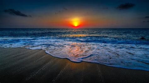 Beach Sunset Hd Wallpaper Background Image 2048x1152